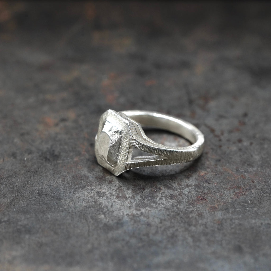 SilverDiamond - [EmeraldCut Ring]