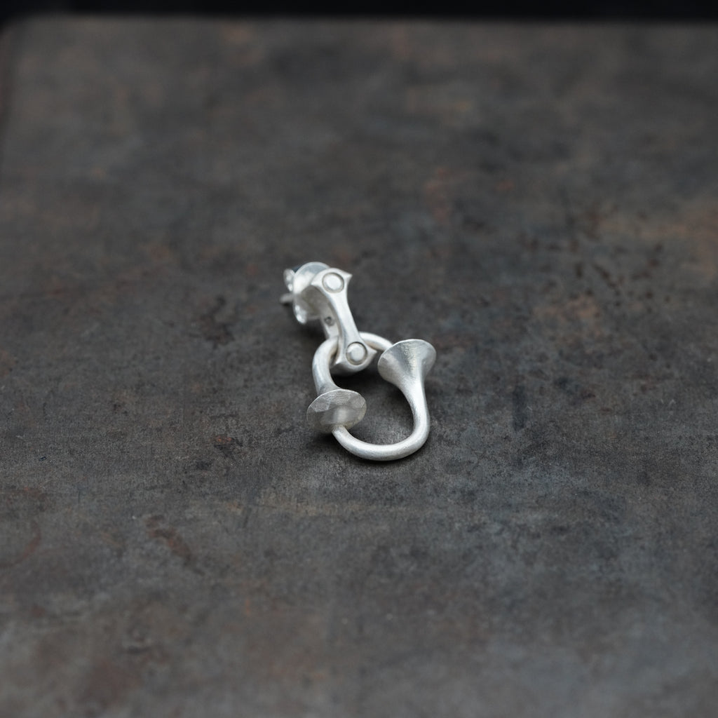 Tramo - [L-Logo, Earring]