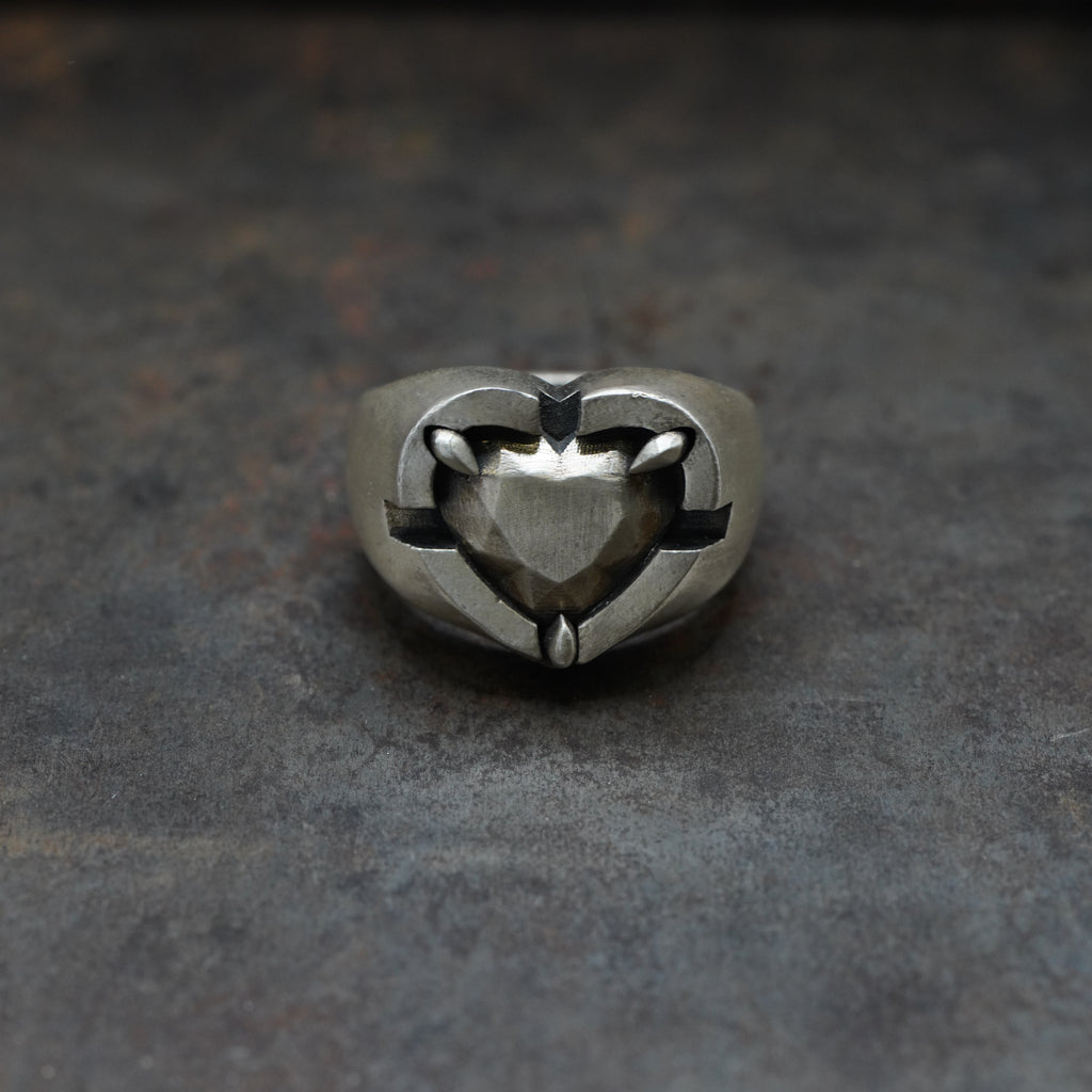 Signet RingII- [HeartCut, BS , Ring]