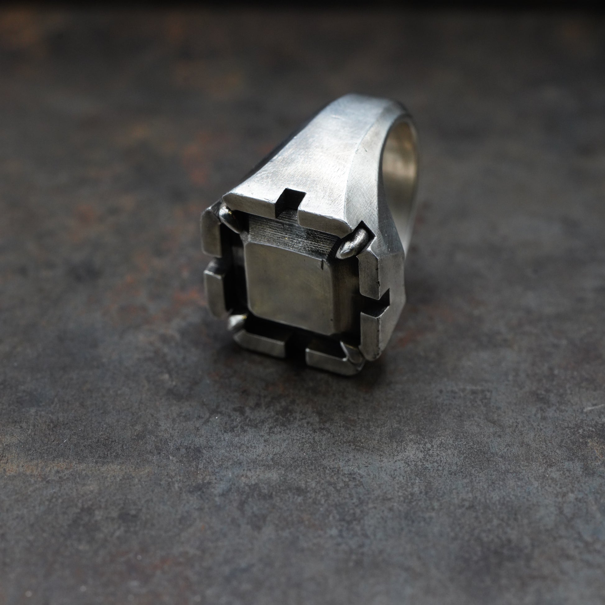 Signet RingII- [AsscherCut, SV , Ring]