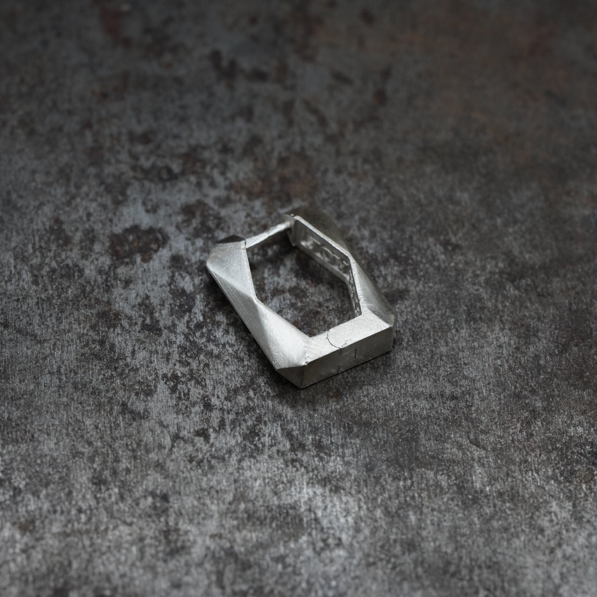 Links- [Emerald, Earrings]