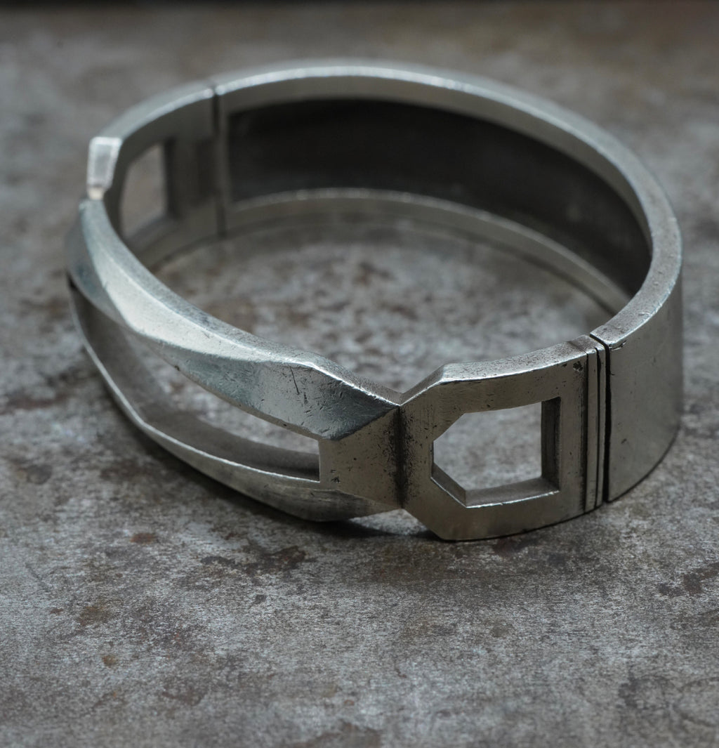 Links- [EmeraldCut, Bangle]