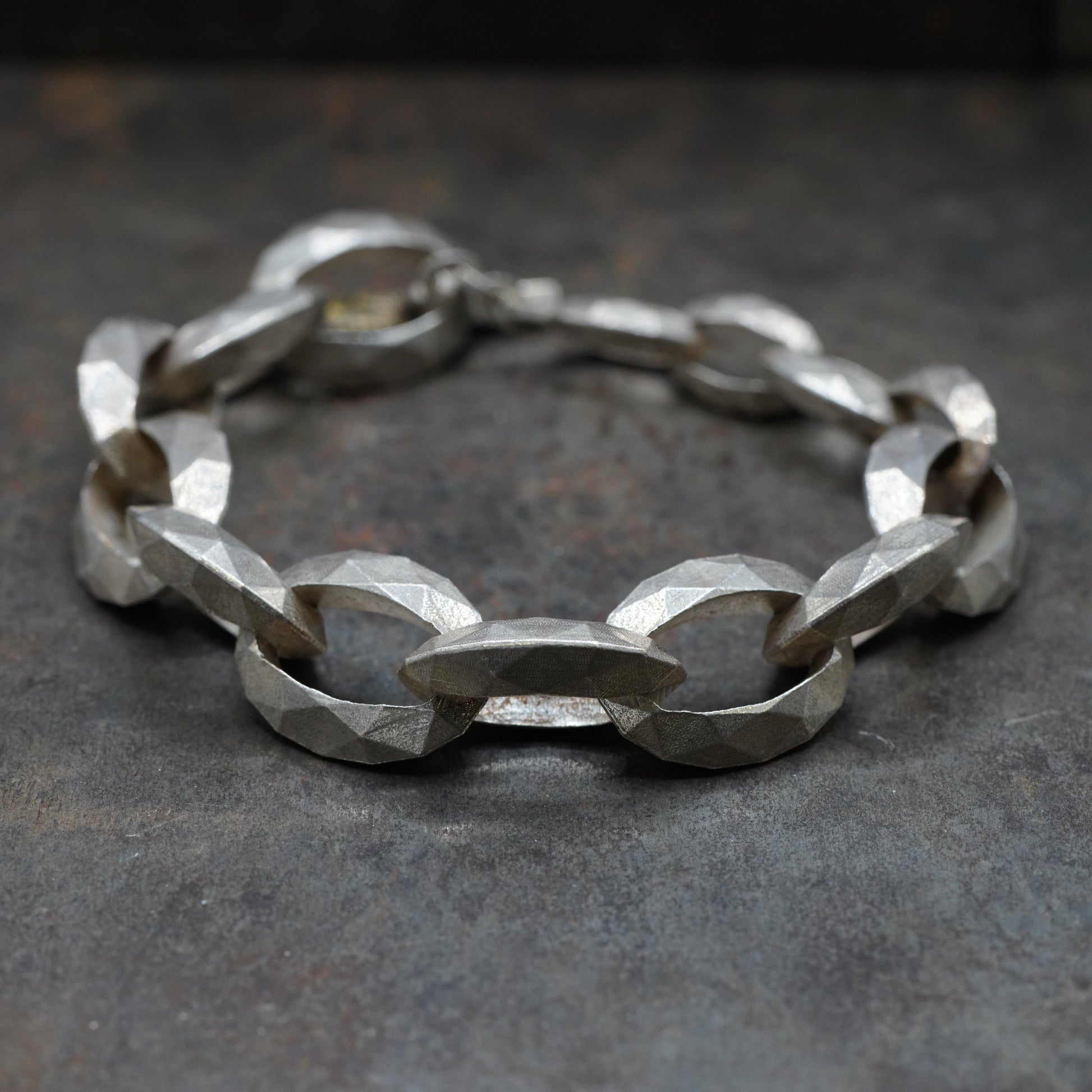 Links Bracelet- [L-Oval, Bracelet]