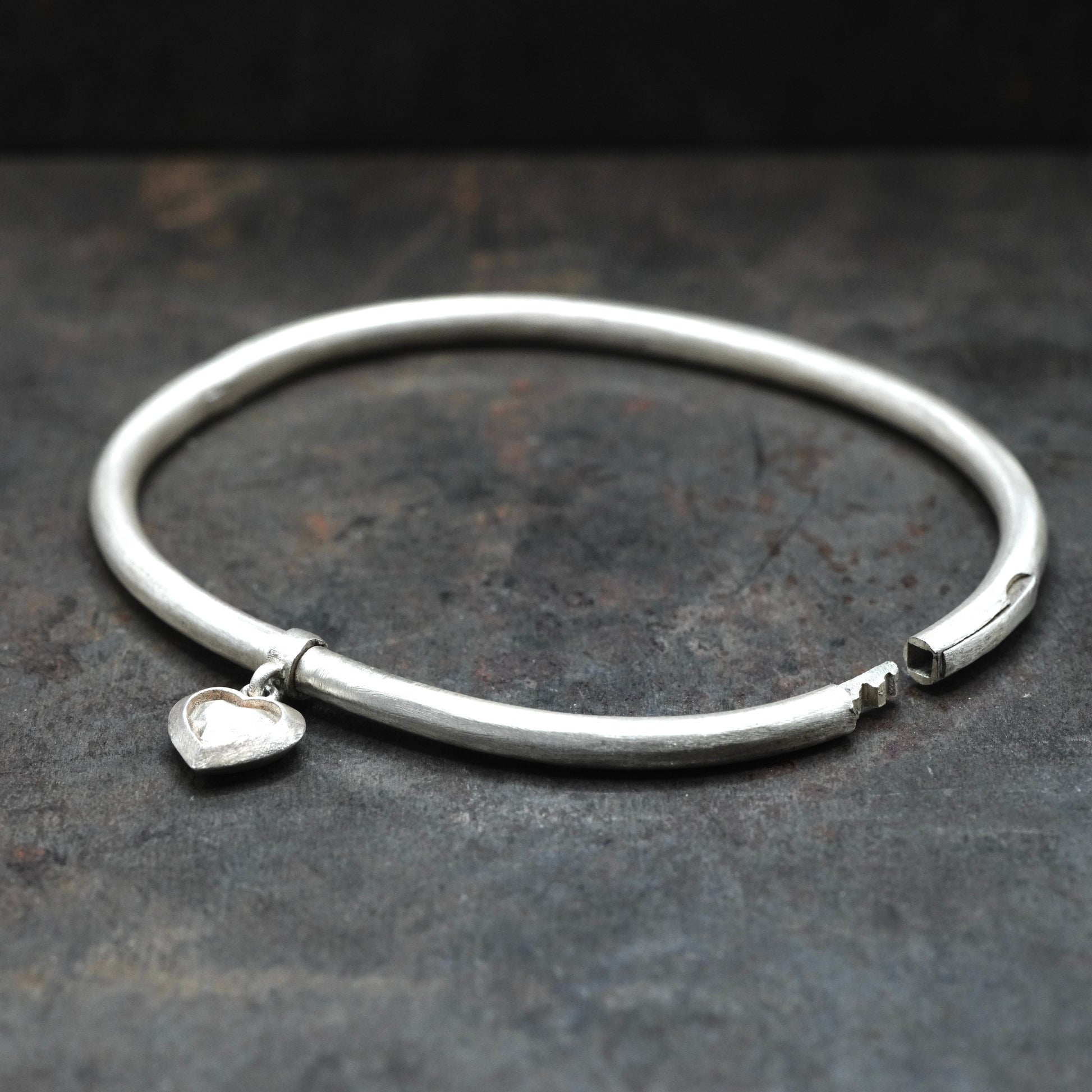 TagBan- [S-HeartCut, Bangle]