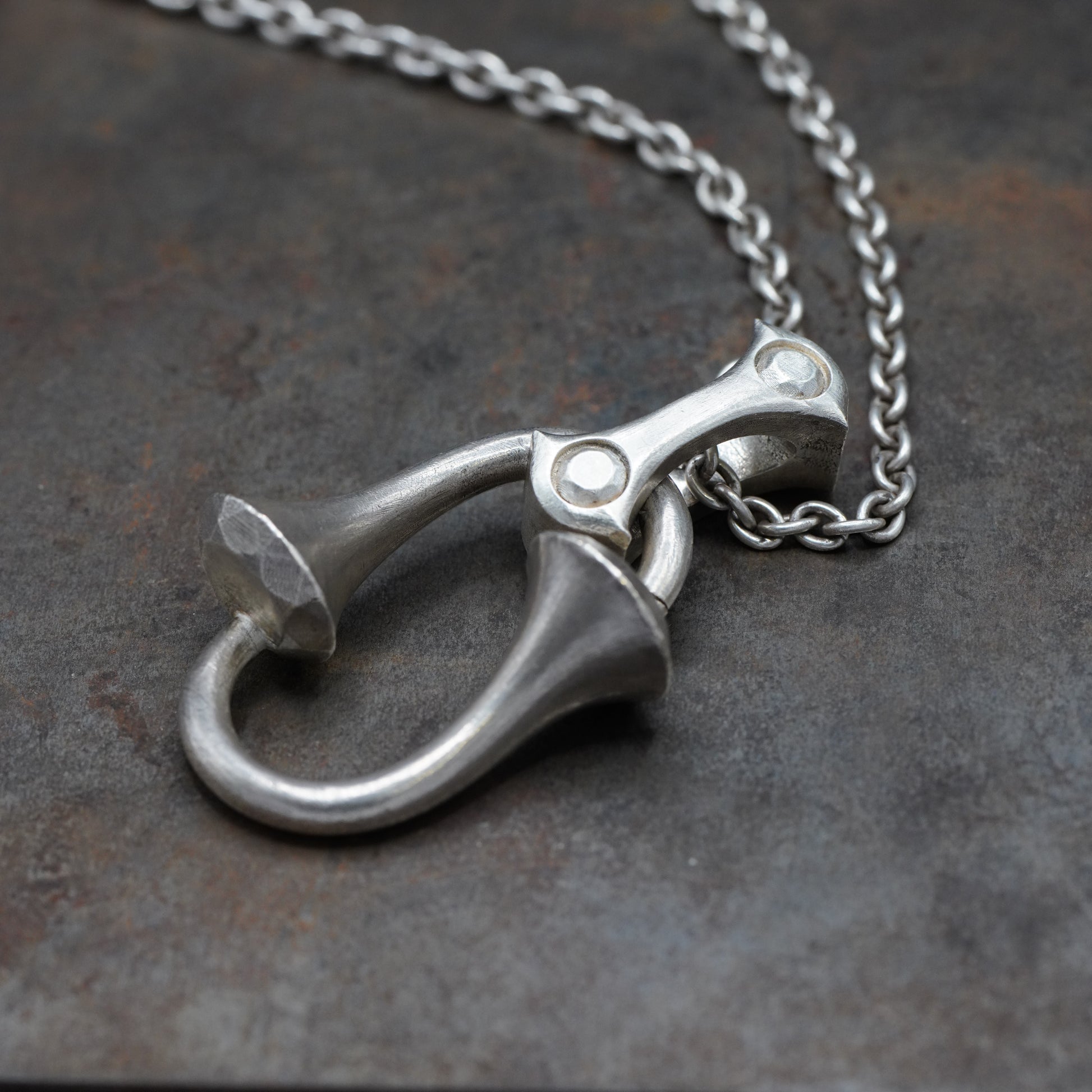 Tramo - [XL-Logo, Necklace]