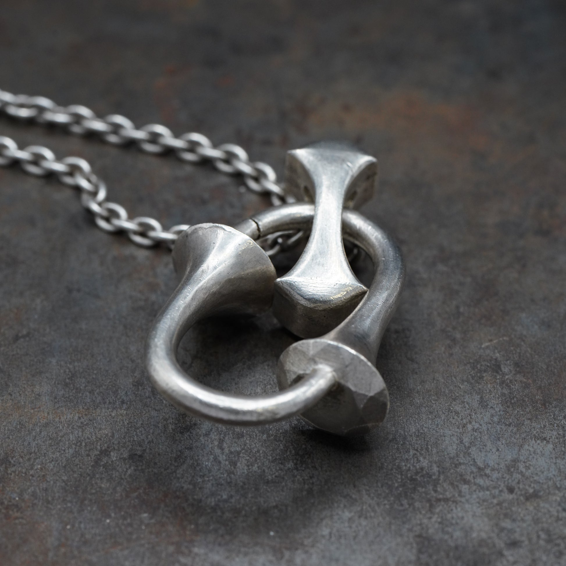 Tramo - [XL-Logo, Necklace]