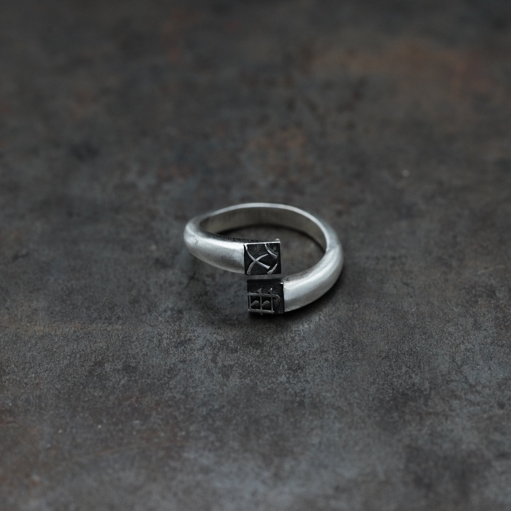 「父母」- 2 words