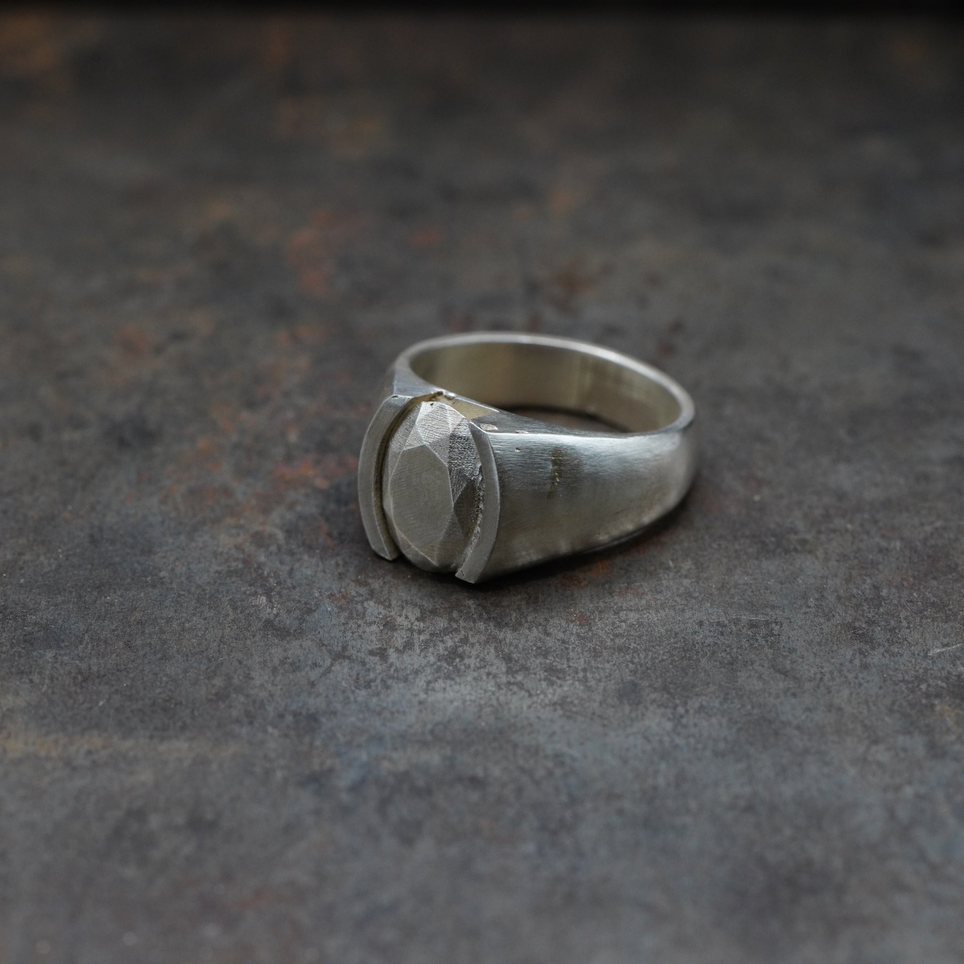 Signet Ring- [Oval, OX/SV , Ring]