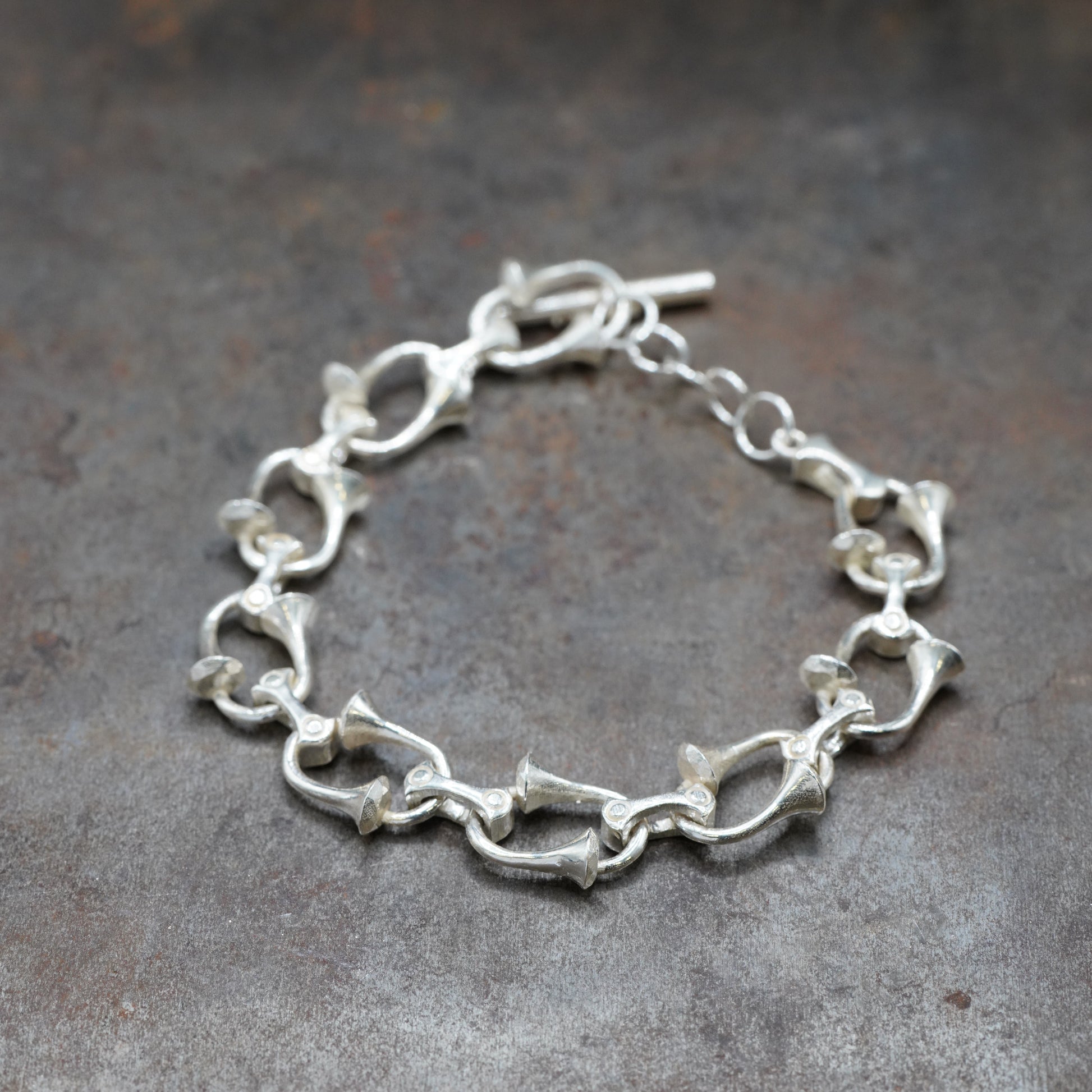 Tramo- [S-Logo, Bracelet]