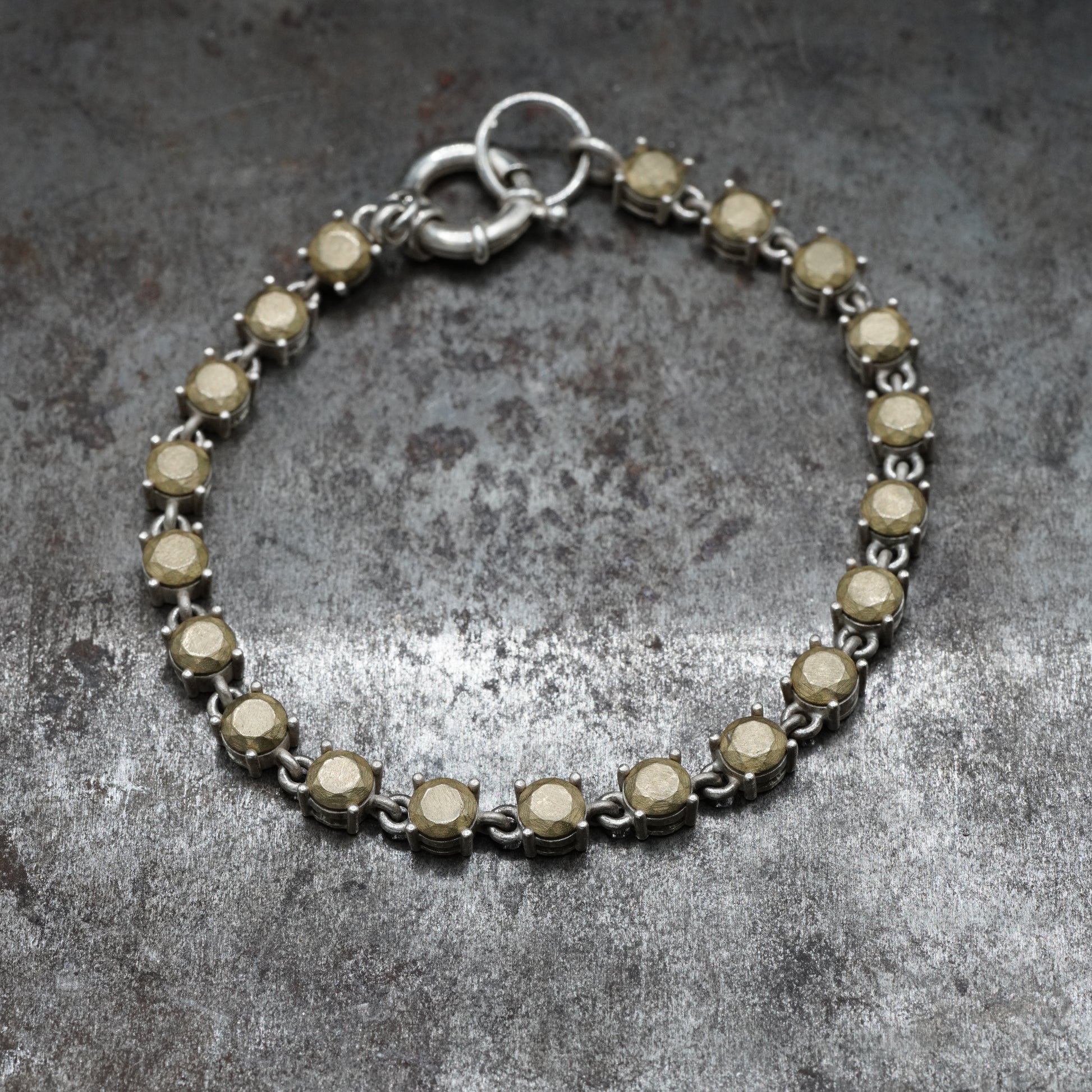 Band- [BrilliantRound , Bracelet]