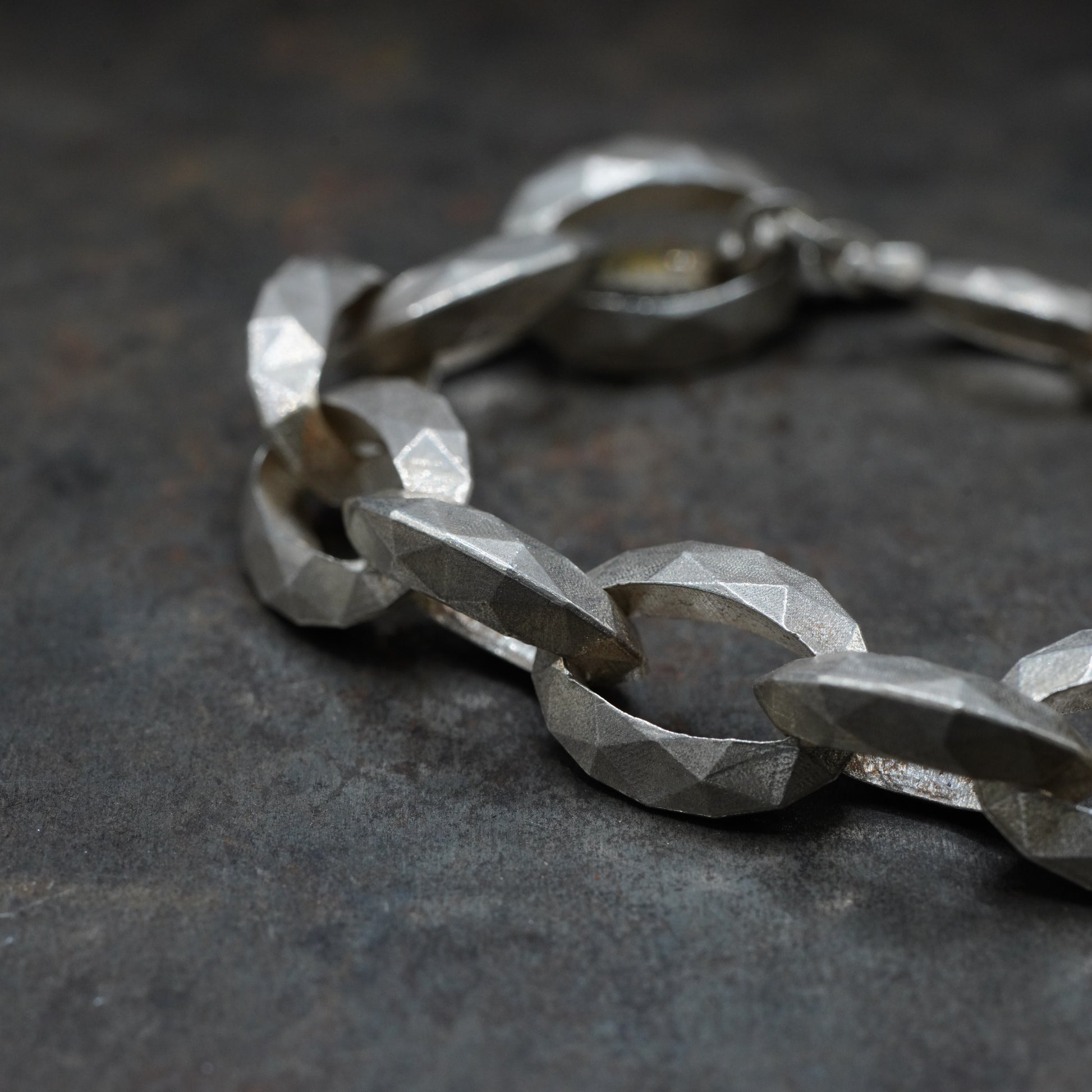 Links Bracelet- [L-Oval, Bracelet]