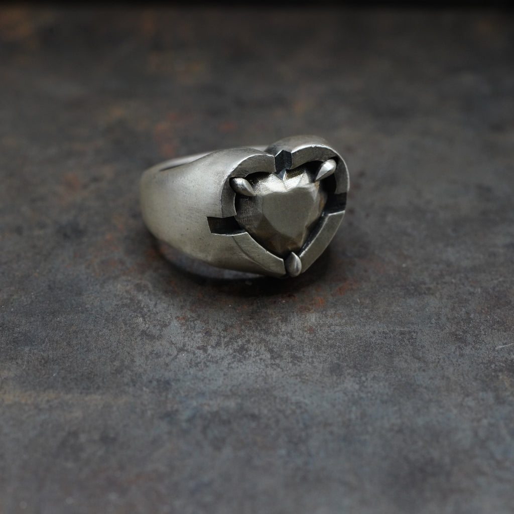 Signet RingII- [HeartCut, BS , Ring]