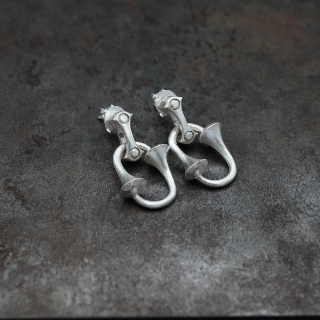 Tramo - [L-Logo, Earring]