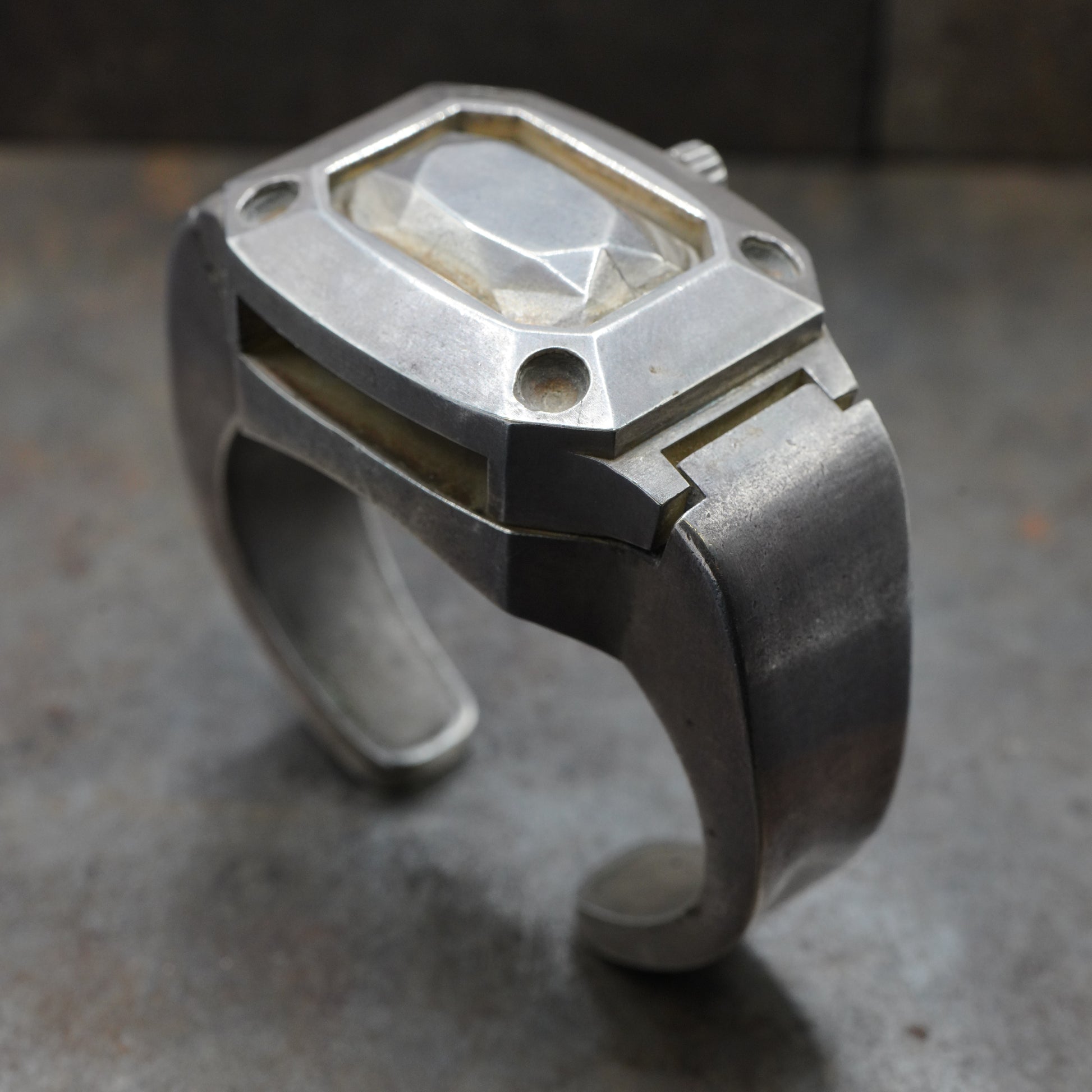 Heavy-[Watch, EM, SV, Bangle]