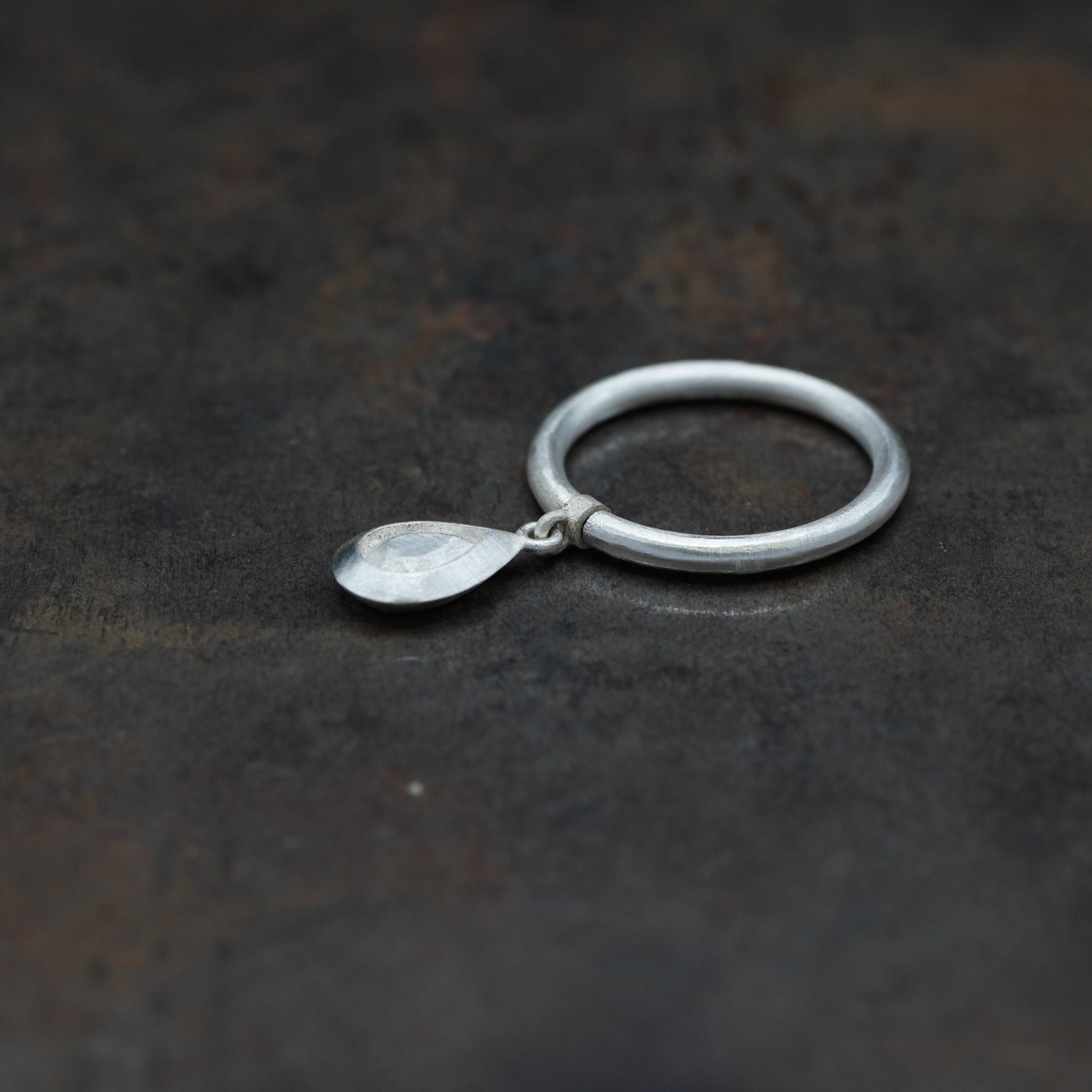 TagRing- [TearCut, Ring]