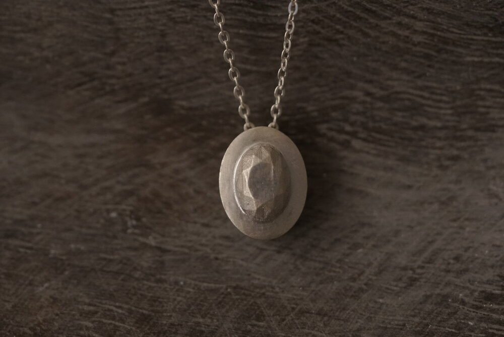 SilverDiamond - [Oval, Necklace]