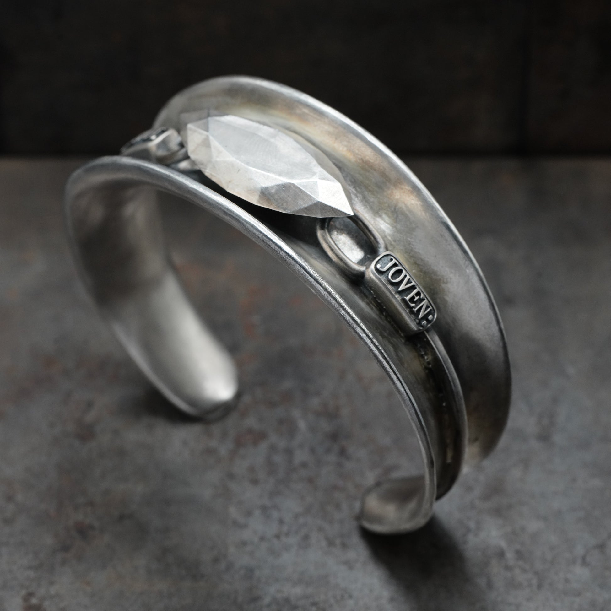 Absimo- [21mm,MQ, SV, Bangle]