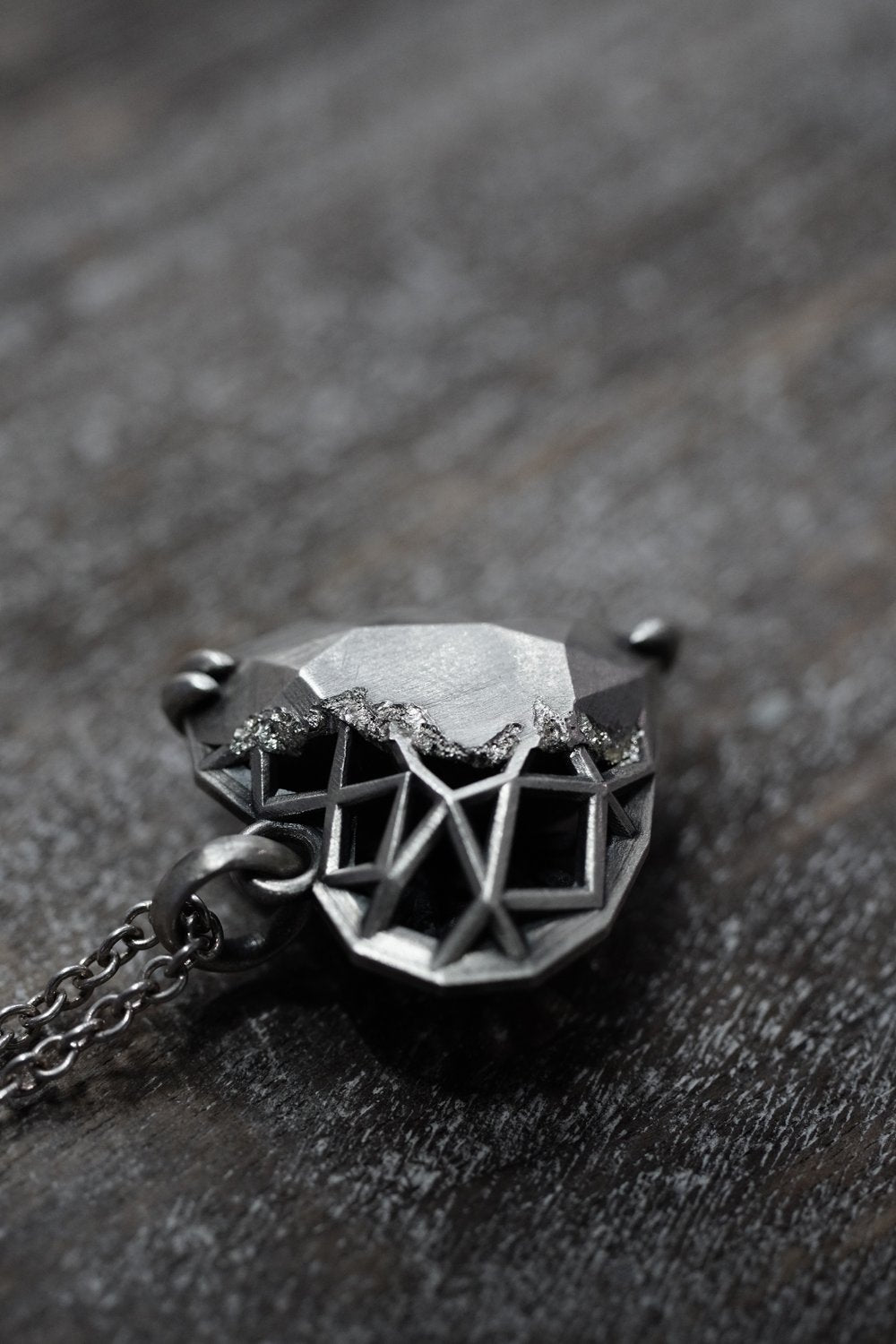 Rivalry - [1/2L-Heart, Necklace]