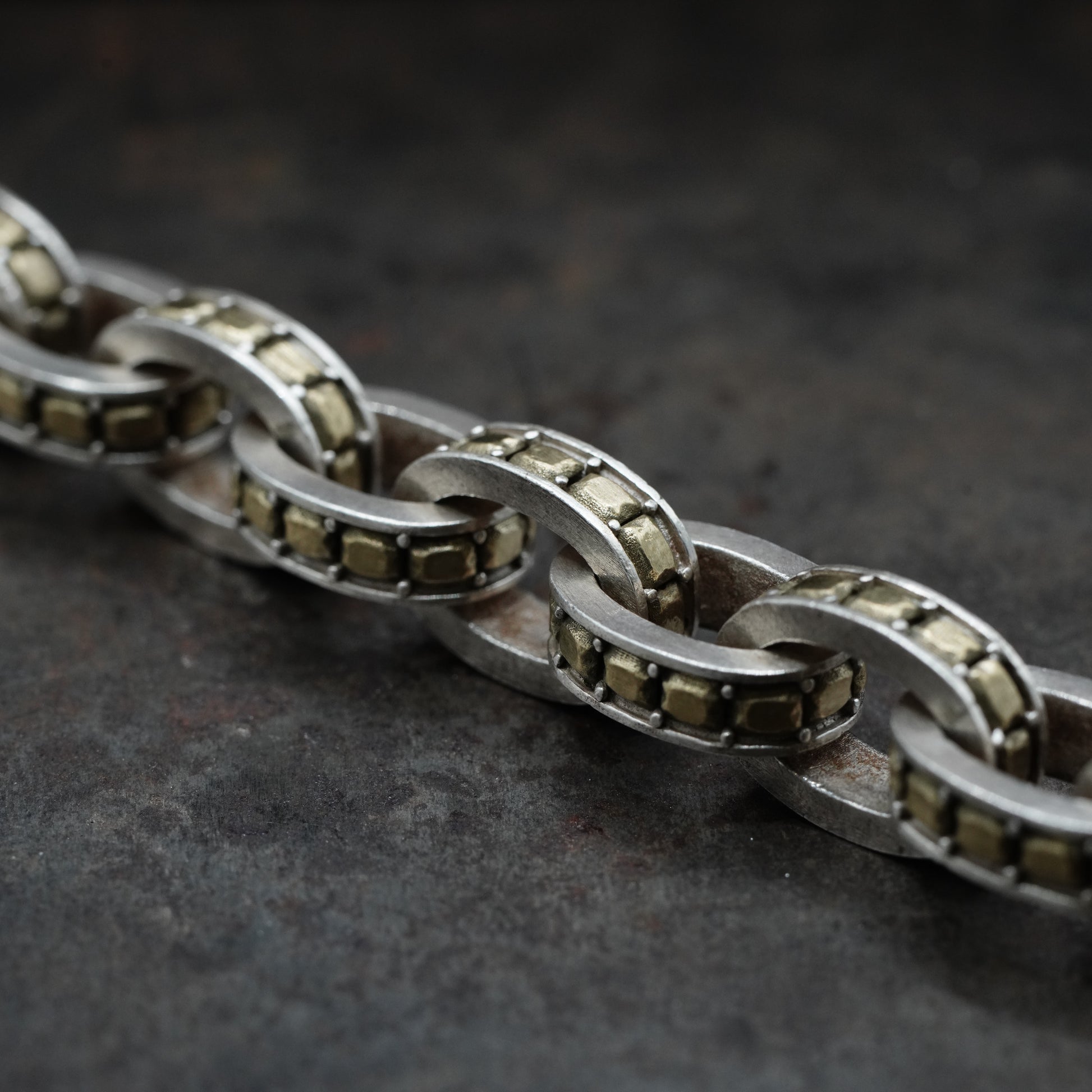 Band - [EM , BS, Bracelet]