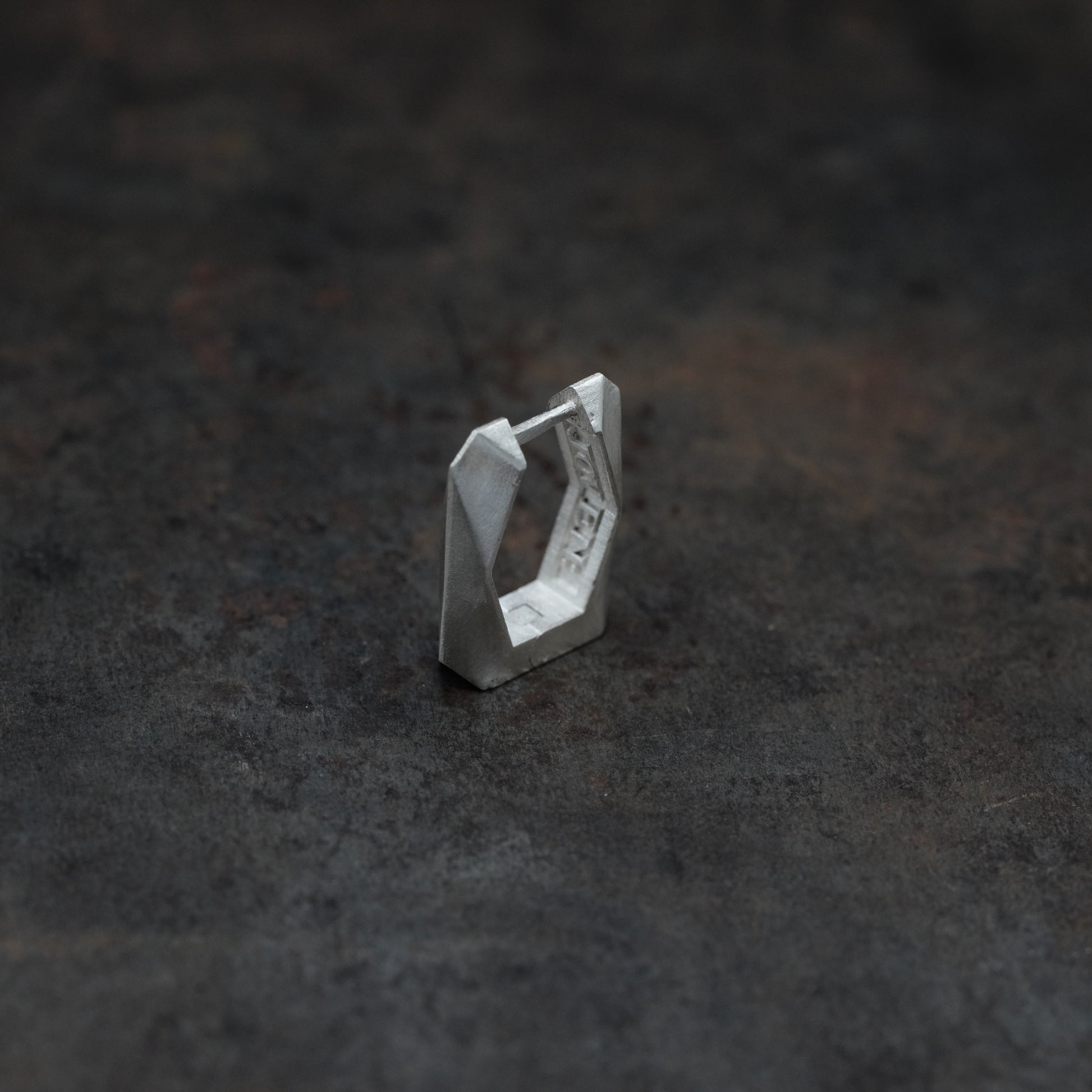 Links- [Emerald, Earrings]