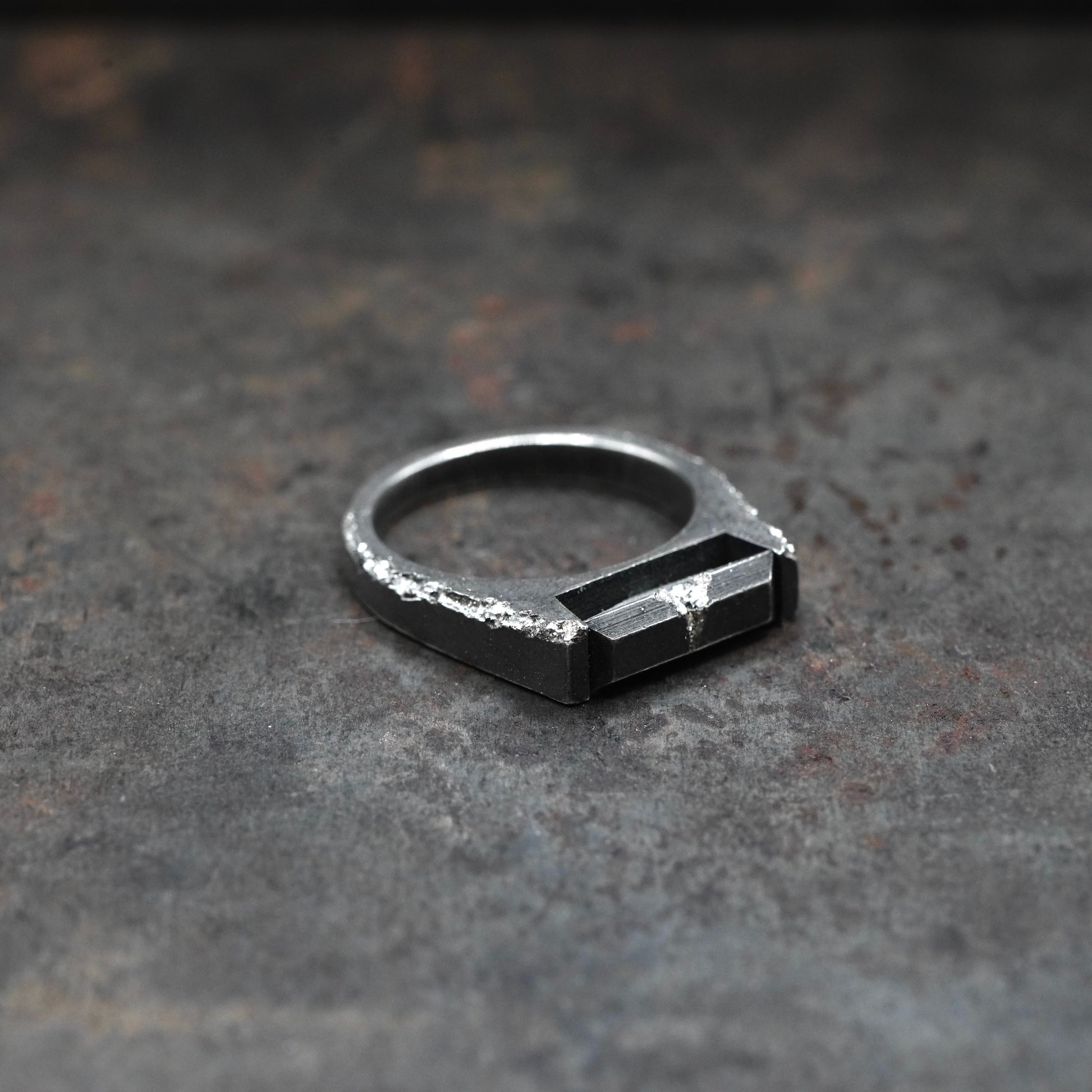 Destroyed - [Signet, Baguette, OXSV, Ring]