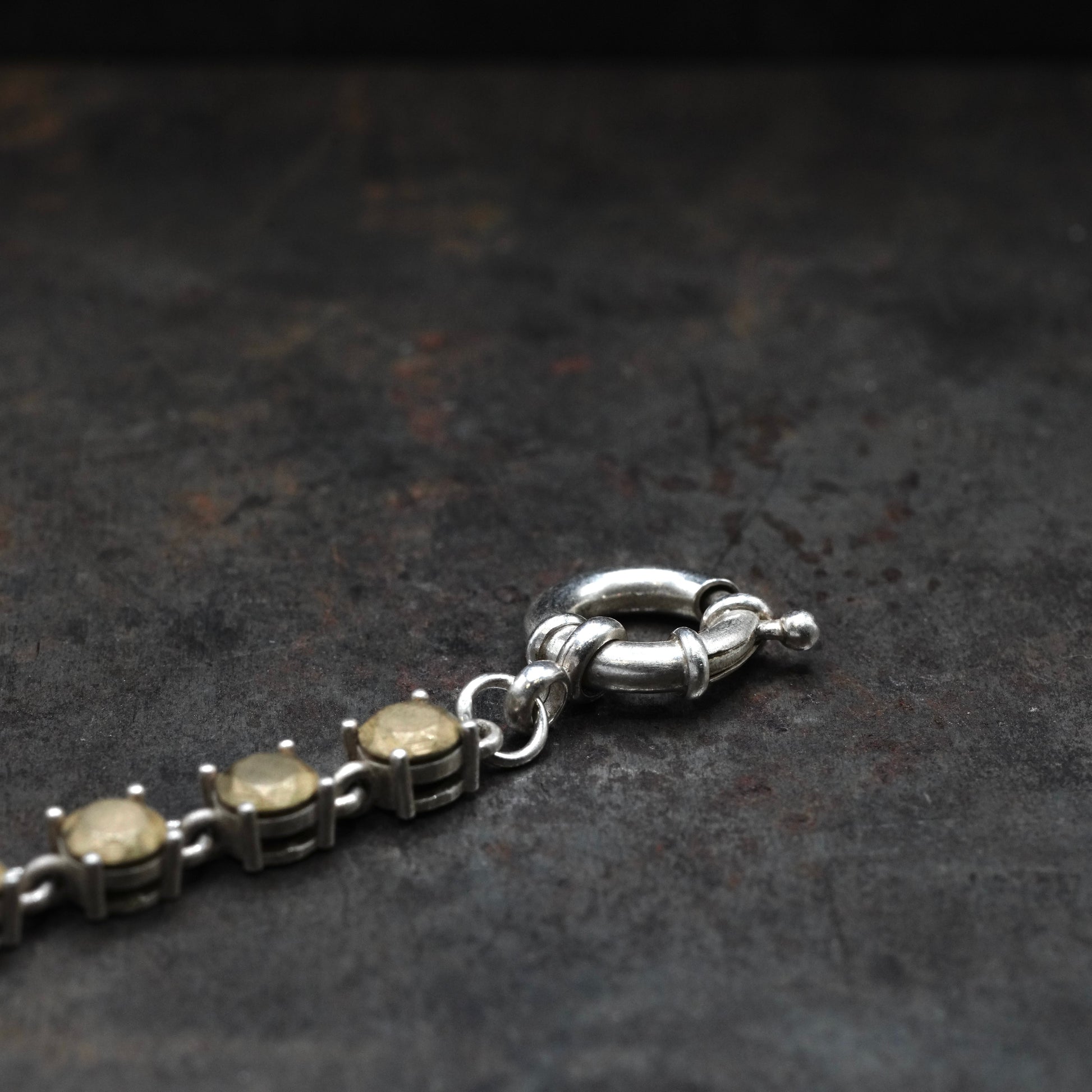 Band- [BrilliantRound , Bracelet]